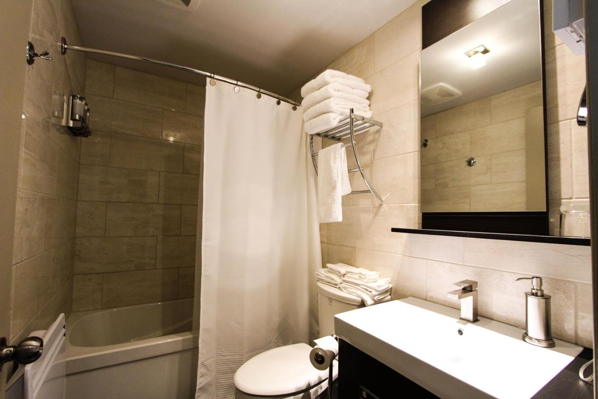 Hotel Saint-Germain Rimouski Habitación foto